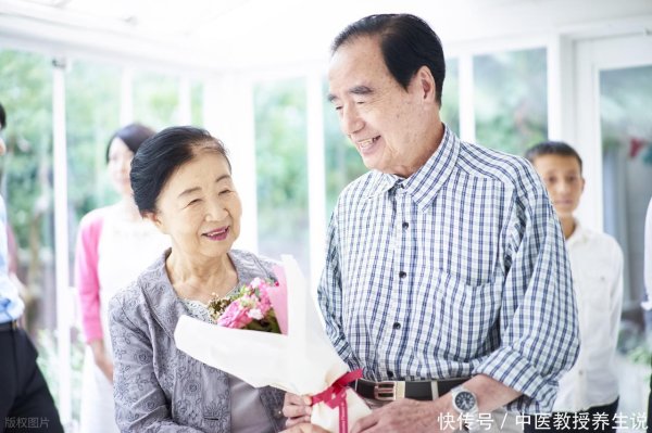 西安高新配资 67岁大爷摆脱抑郁似三十岁，他的4个生活秘诀，大部分人可做到